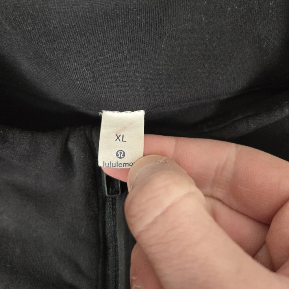 Lululemon Surge Warm 1/2 Zip Men XL Black Performance Running Refelective M3AJWS